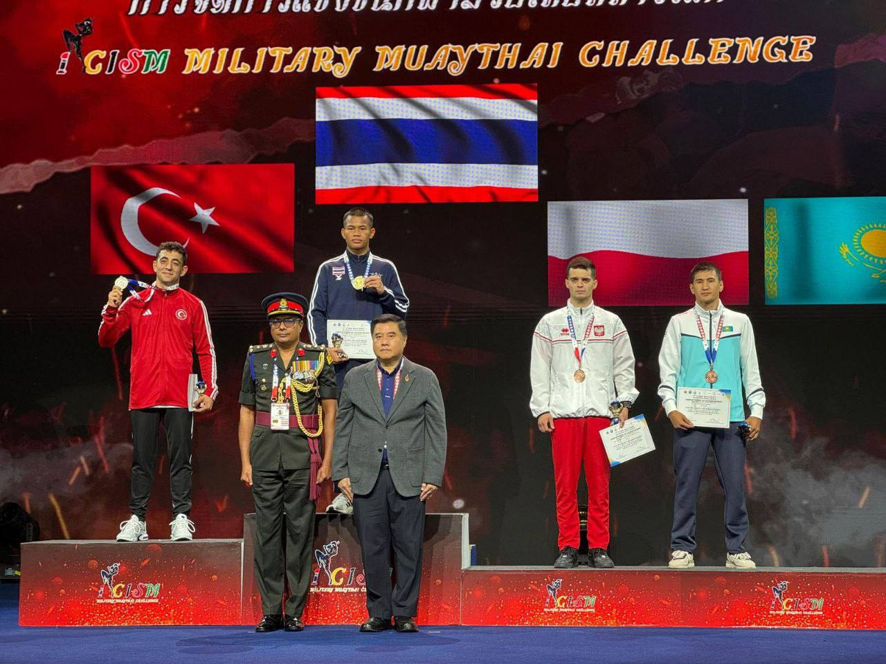 Казахстанский военный завоевал бронзу на чемпионате по боксу в Тайланде