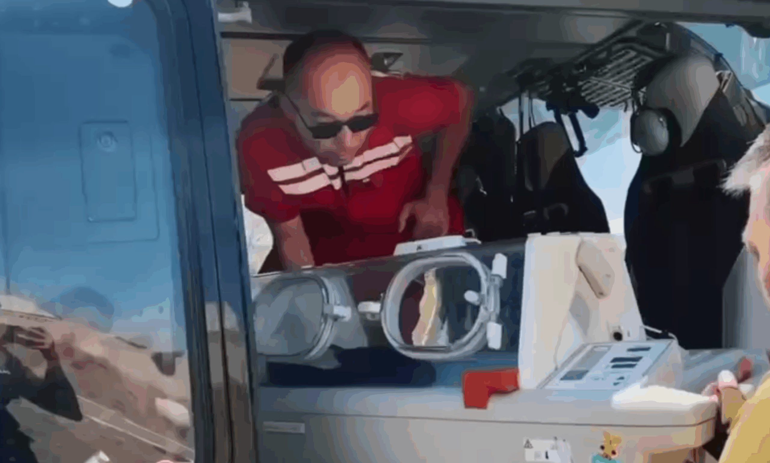 Спасатели доставили младенца на вертолёте в Кызылорду