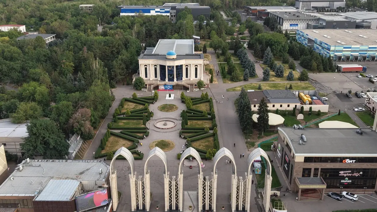 В июле в Алматы начнут реконструкцию "Атакента"