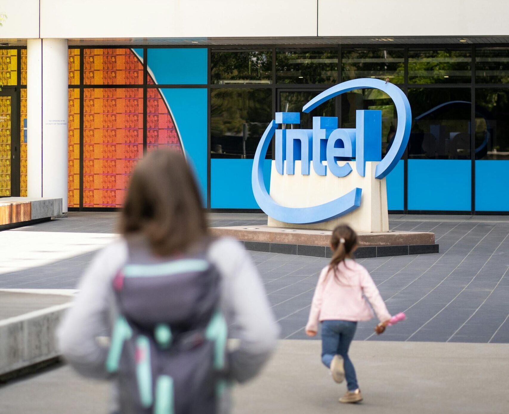 Intel сократит штат на 22% Компания закрывает просчеты в производстве