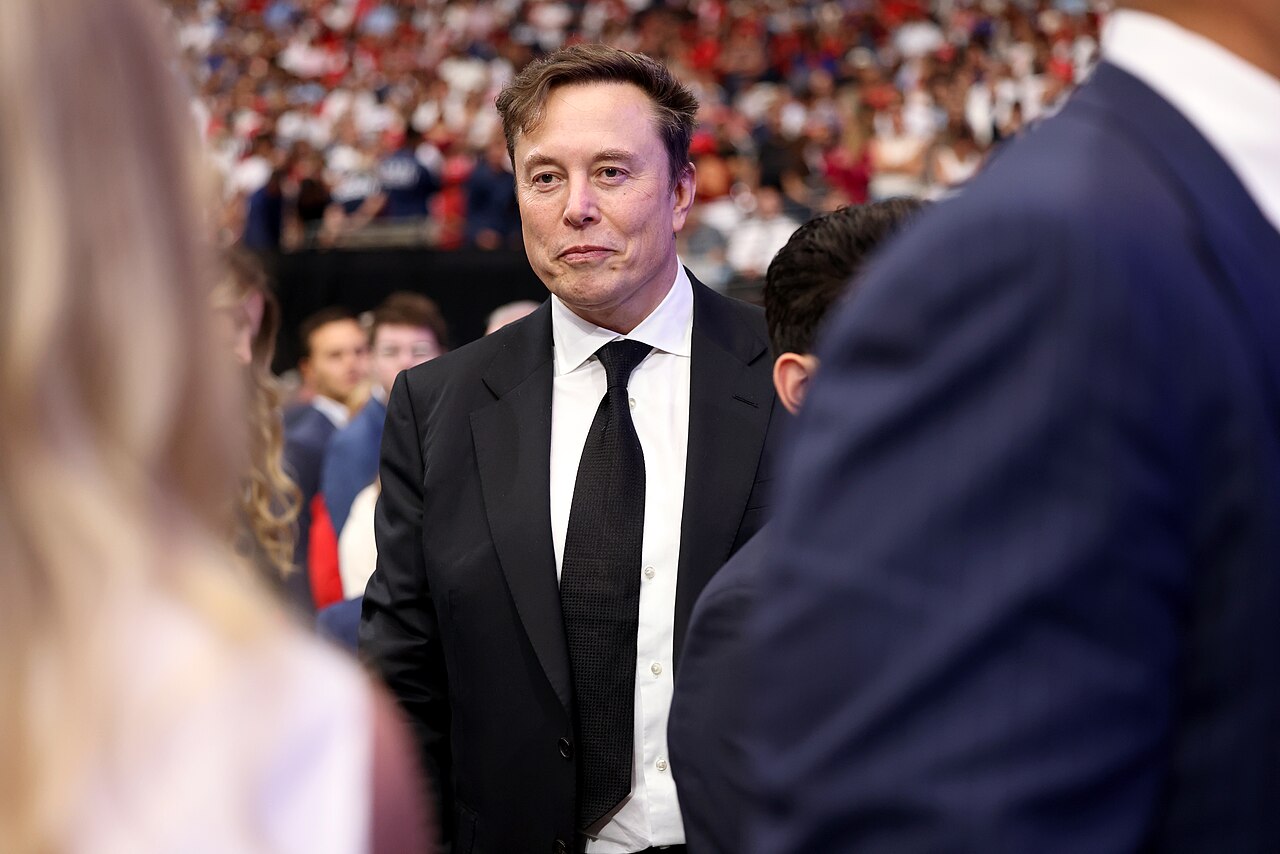 Tesla потеряла значительную часть лояльных клиентов из-за политической активности Илона Маска