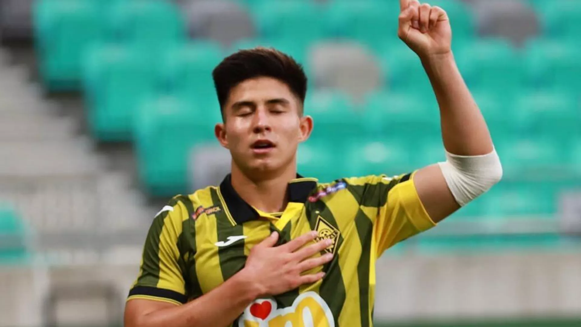 В "Челси" нашли место для Сатпаева: его конкурент - игрок за 50 млн евро