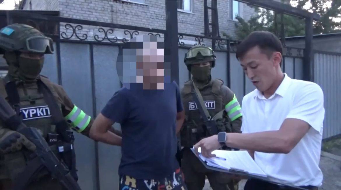 В области Жетысу полицейские пресекли канал сбыта наркотиков