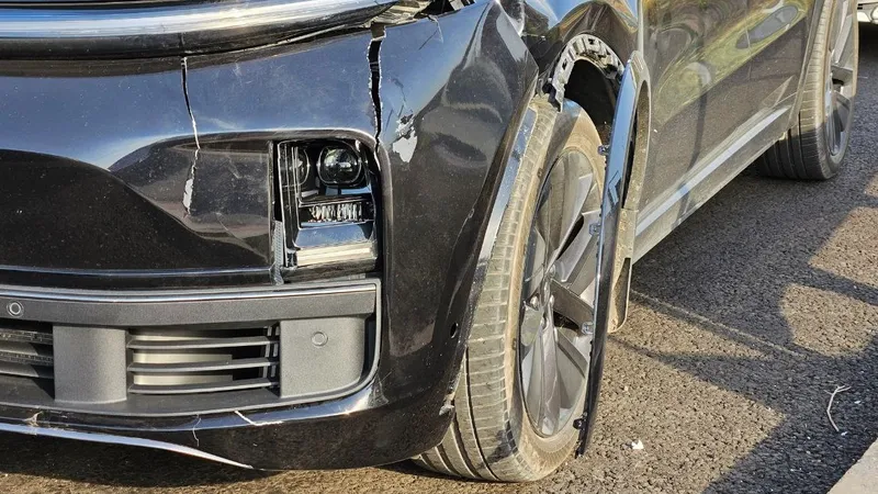 Женщина выбежала на объездную дорогу и погибла под колесами автомобиля в Алматы