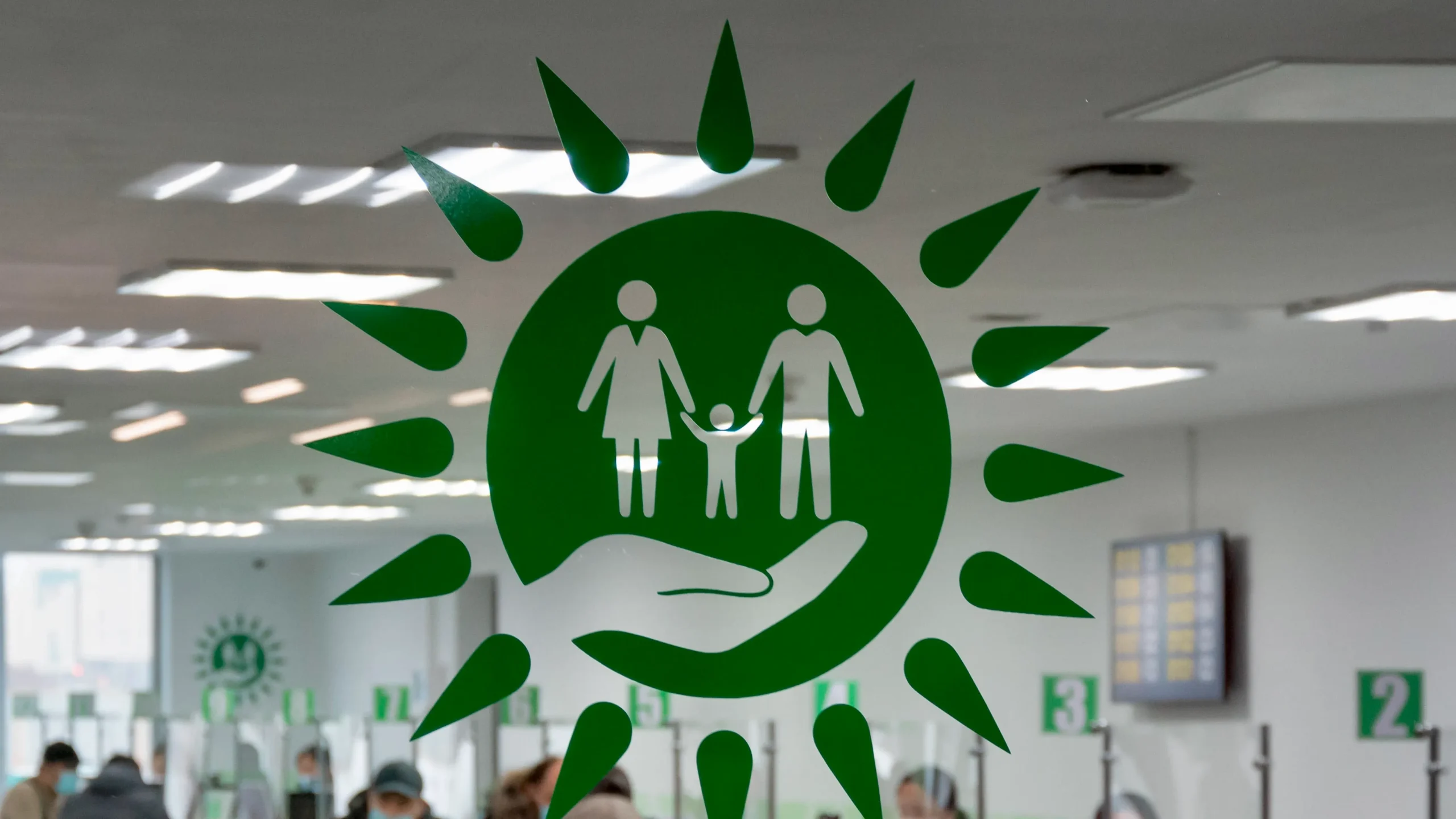 В Казахстане семь популярных госуслуг переведут в онлайн