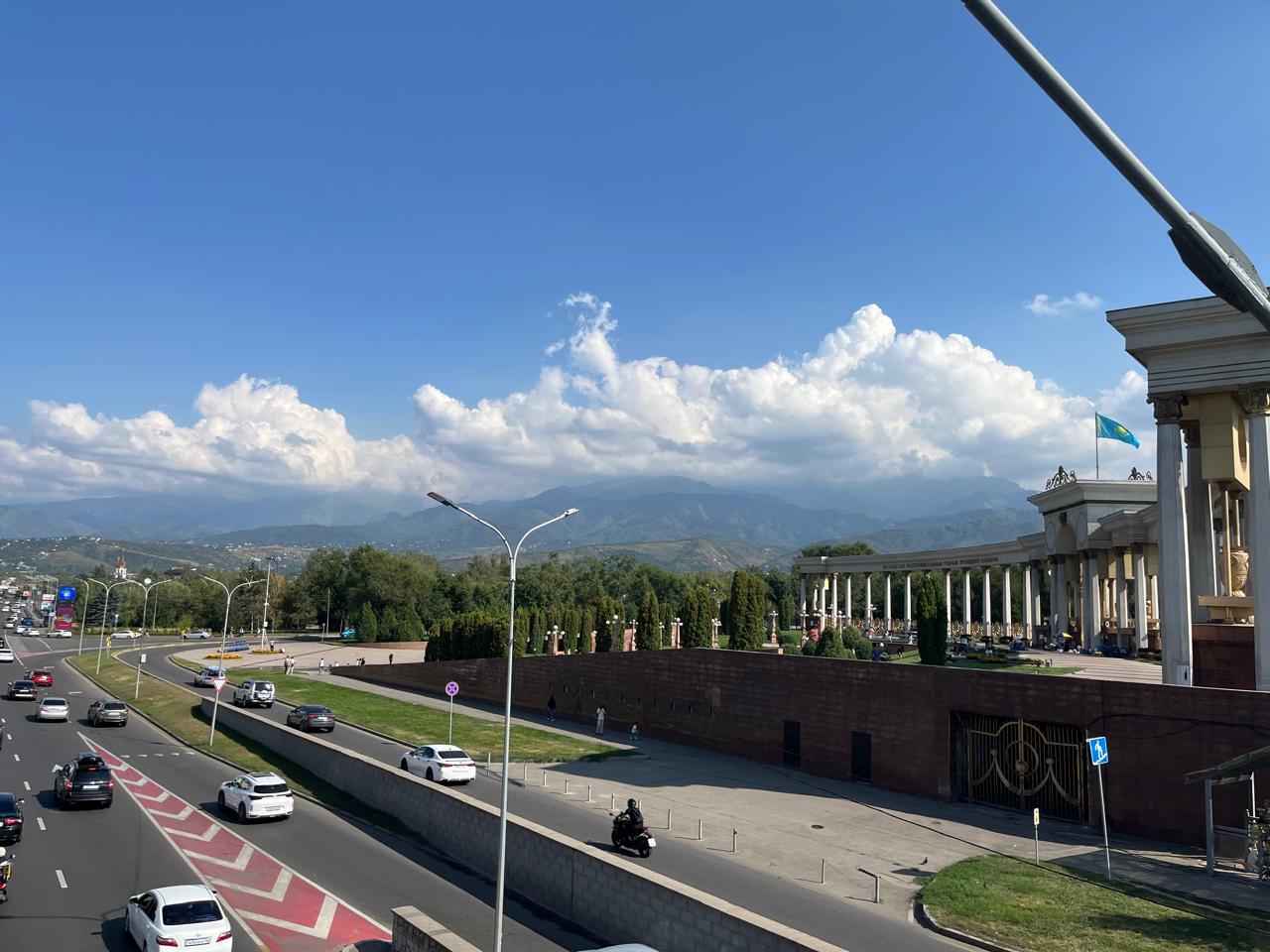 Из-за чемпионата по велоспорту проспект Аль-Фараби частично перекроют в Алматы