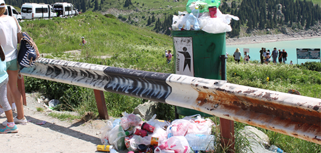 Зачем пенсионеры проходят 25 километров в горах раз в год