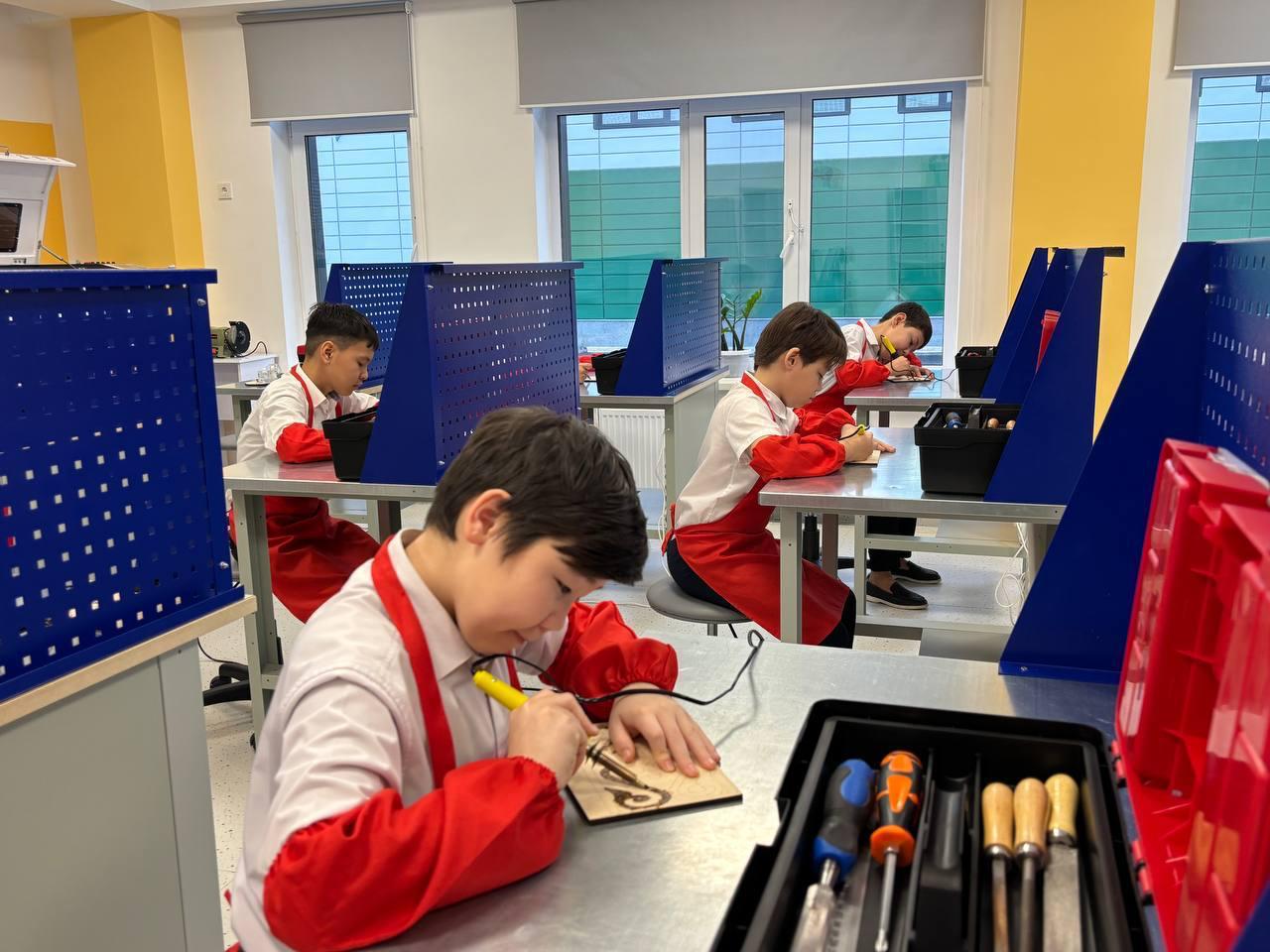 В Кызылорде представили первую школу, построенную в рамках проекта «Келешек мектептері»