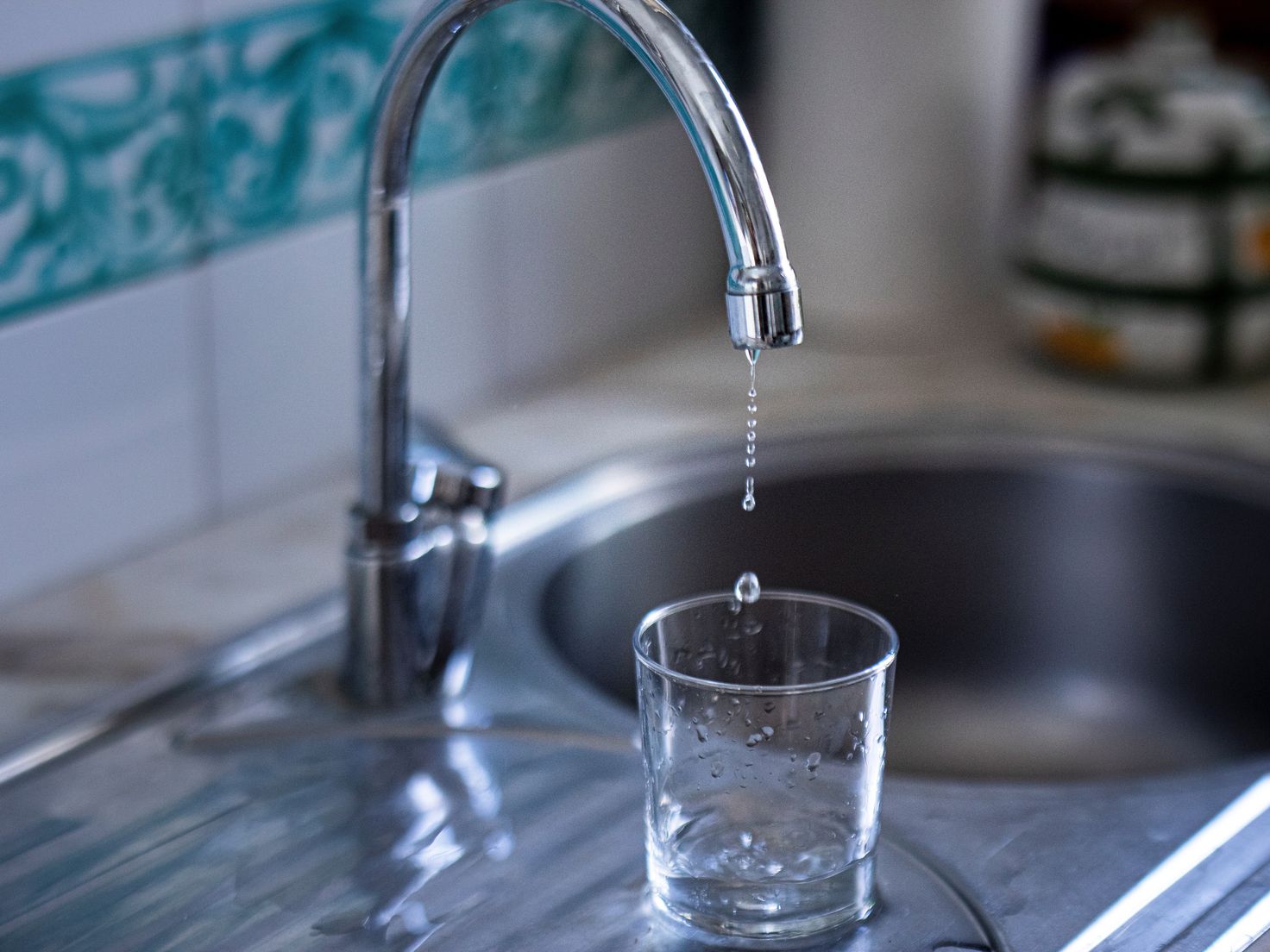 На 10 дней отключат горячую воду в Атырау