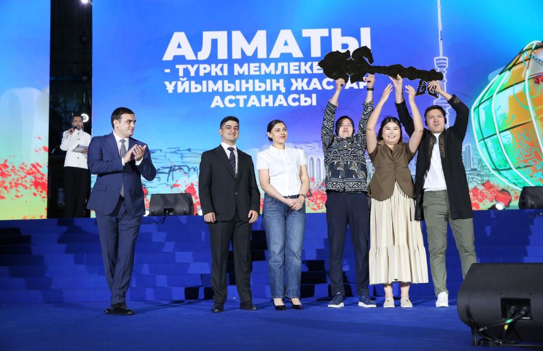 Глава государства поздравил участников Международного фестиваля молодёжи тюркских государств