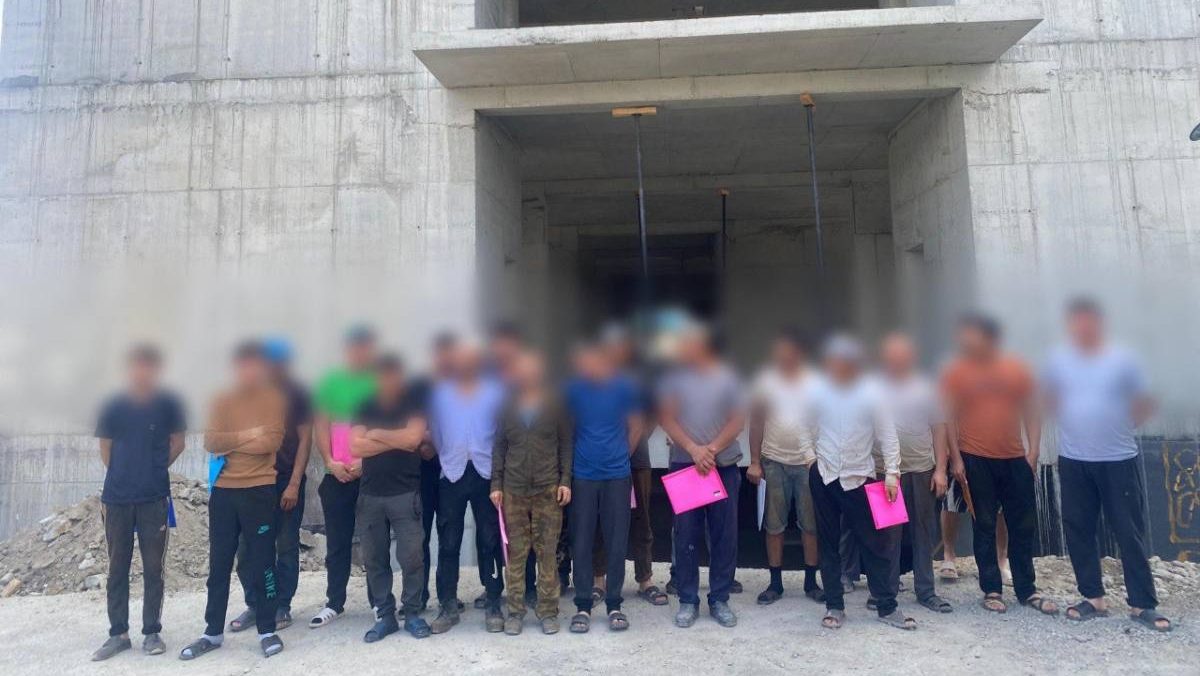 Из ВКО выдворены нелегально работавшие иностранцы