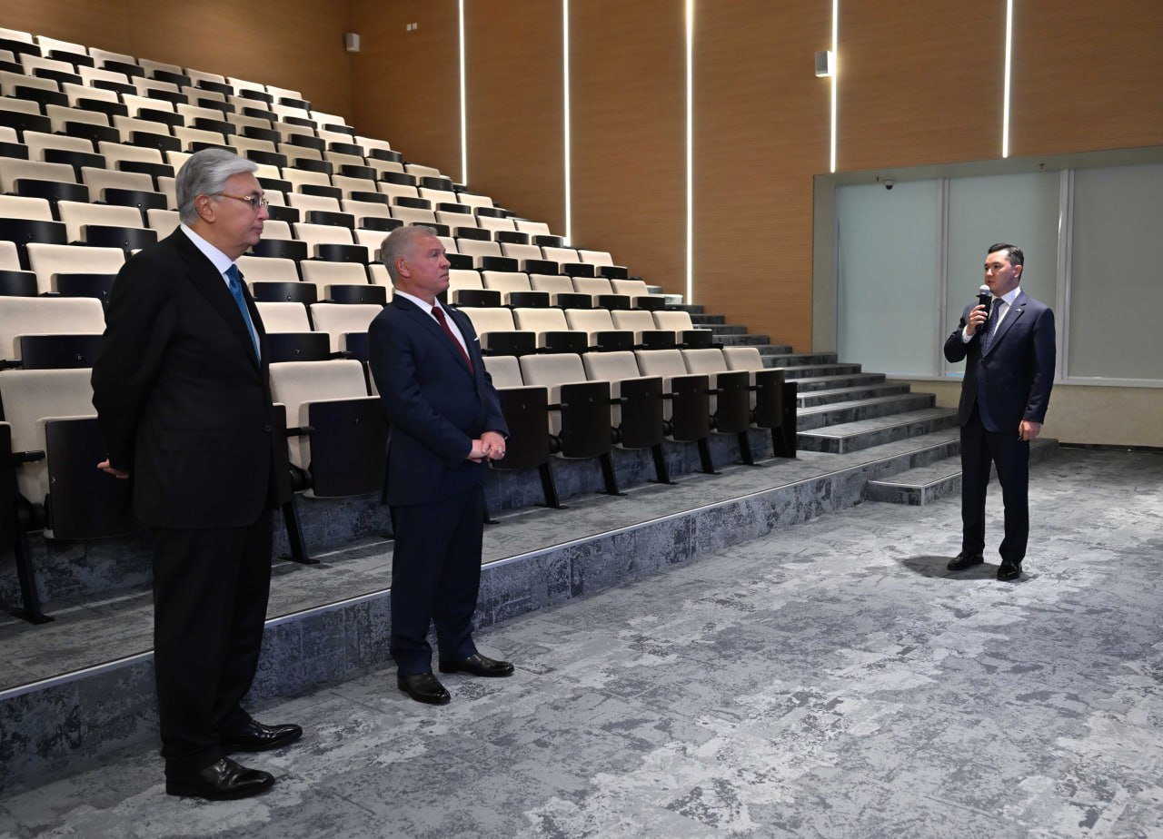 Токаев и король Иордании посетили Международный финансовый центр «Астана»