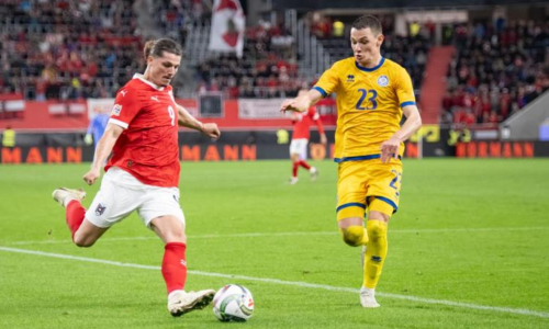 Лидер европейского чемпионата нацелился на двух футболистов сборной Казахстана