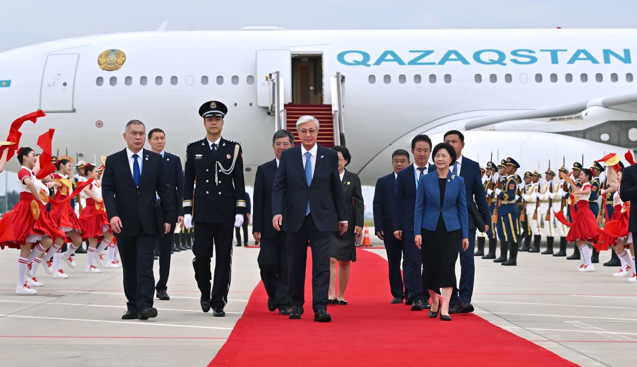 Касым-Жомарт Токаев прибыл в Китай для участия в саммите ШОС