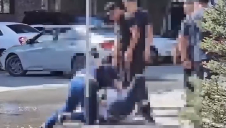 Мужчину избили рядом с центральным отделом полиции Семея