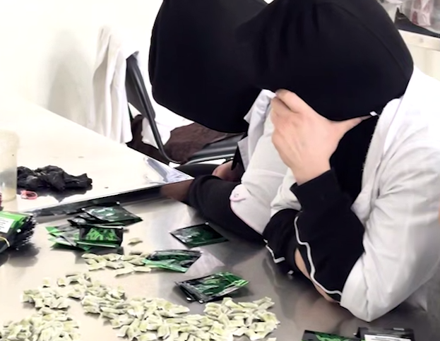 Двух человек осудили в Туркестане за производство и продажу снюса