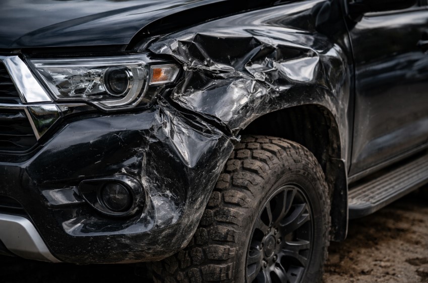 Женщина выбежала на объездную дорогу и погибла под колесами автомобиля в Алматы