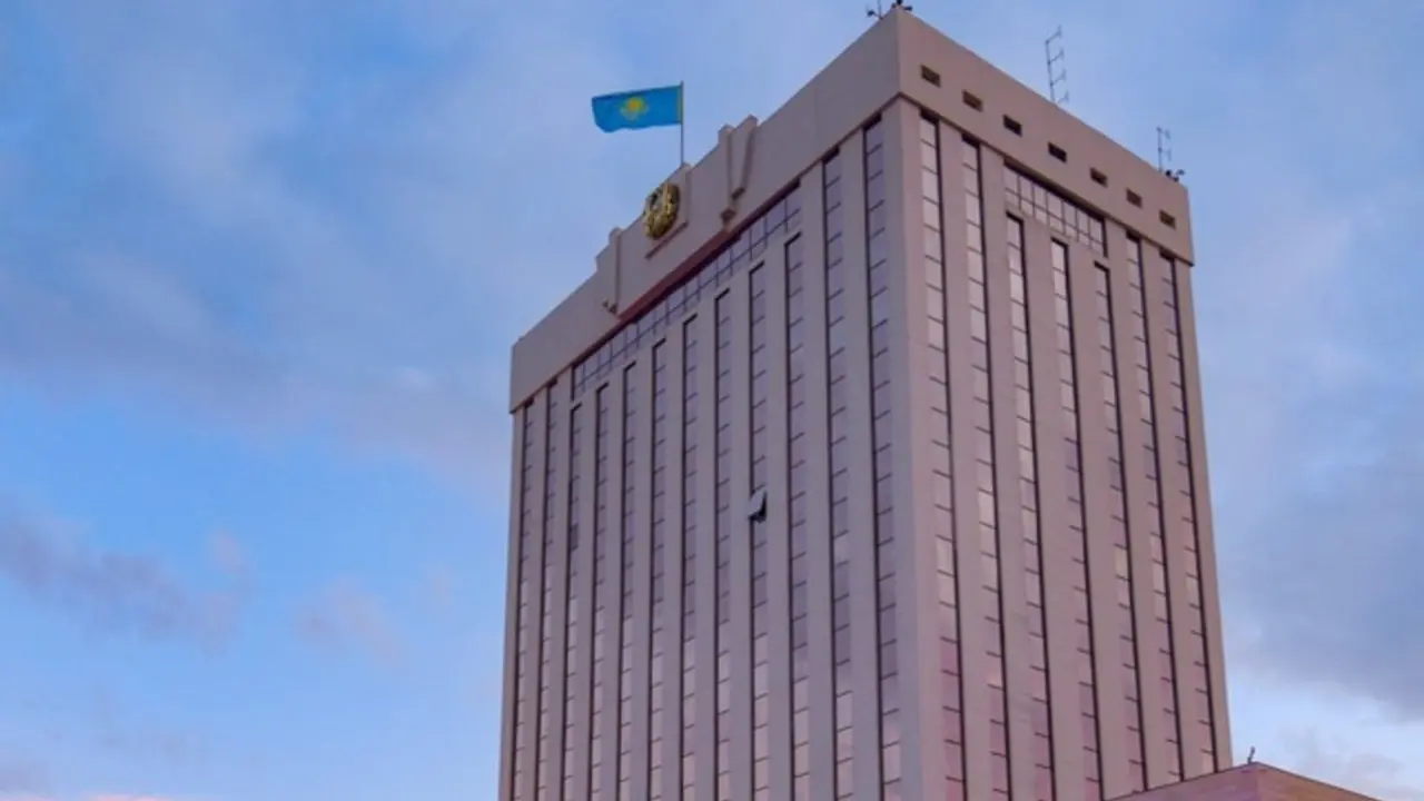 После крупного пожара районный акимат в Шымкенте переехал в другое здание
