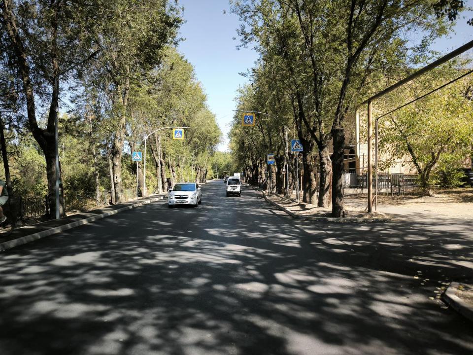 В Алматы на 26 улицах Наурызбайского района завершили средний ремонт