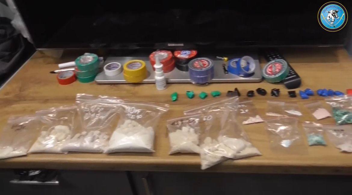 В столице задержан мужчина с крупной партией синтетических наркотиков