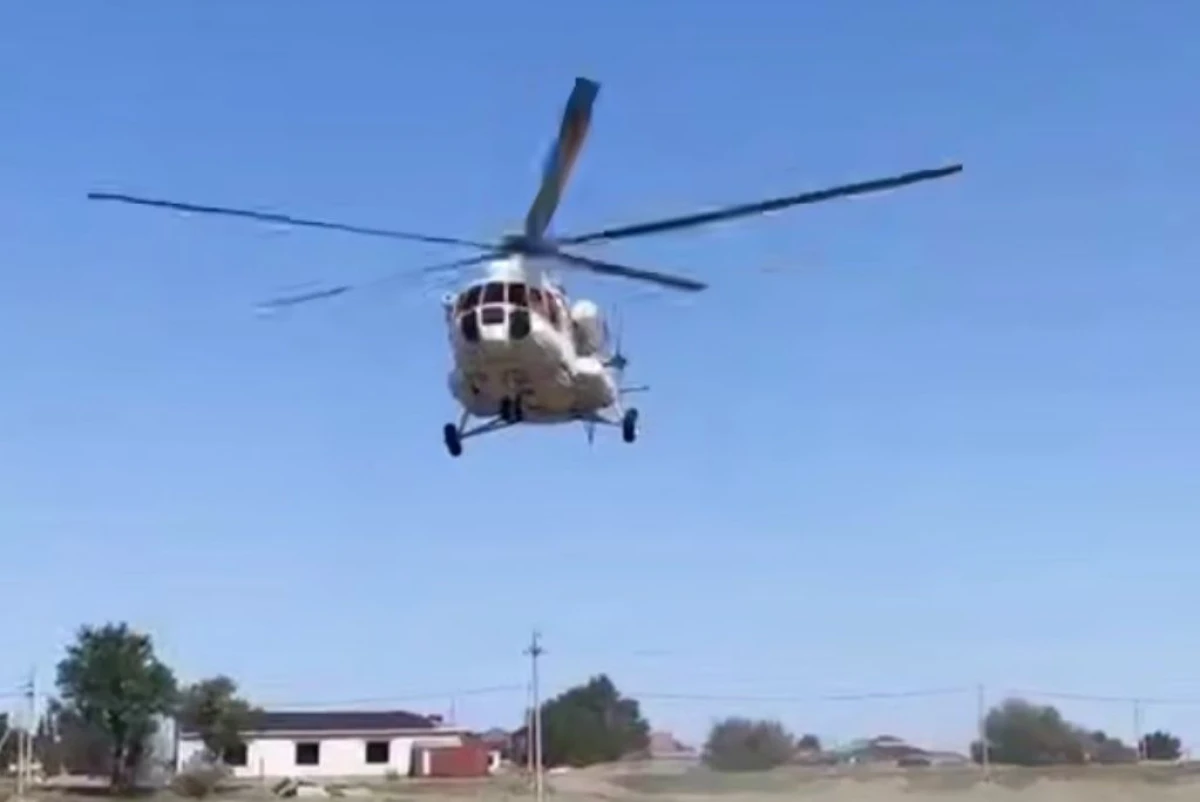 Вертолёт МЧС РК экстренно доставил в Жезказган новорождённого