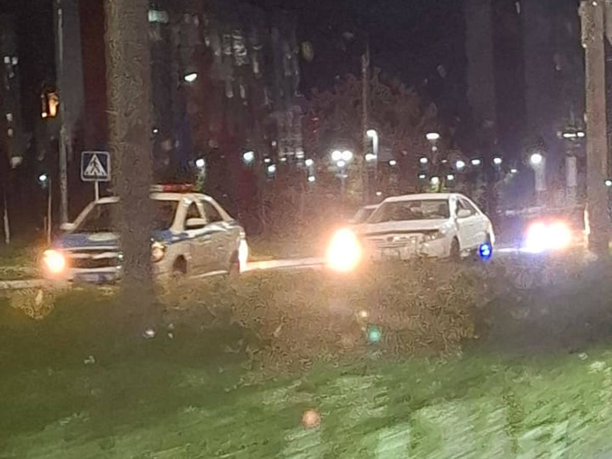 Автомобиль сбил водителя самоката в Усть-Каменогорске