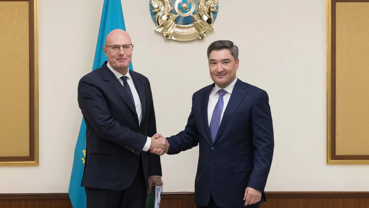 Олжас Бектенов встретился с вице-премьером России