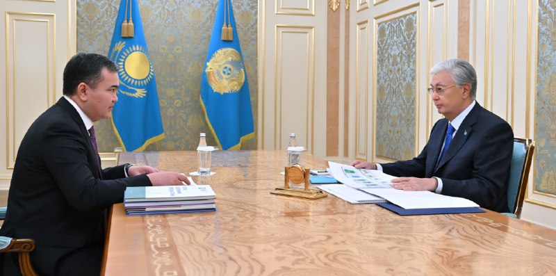 Глава государства принял акима Астаны Жениса Касымбека