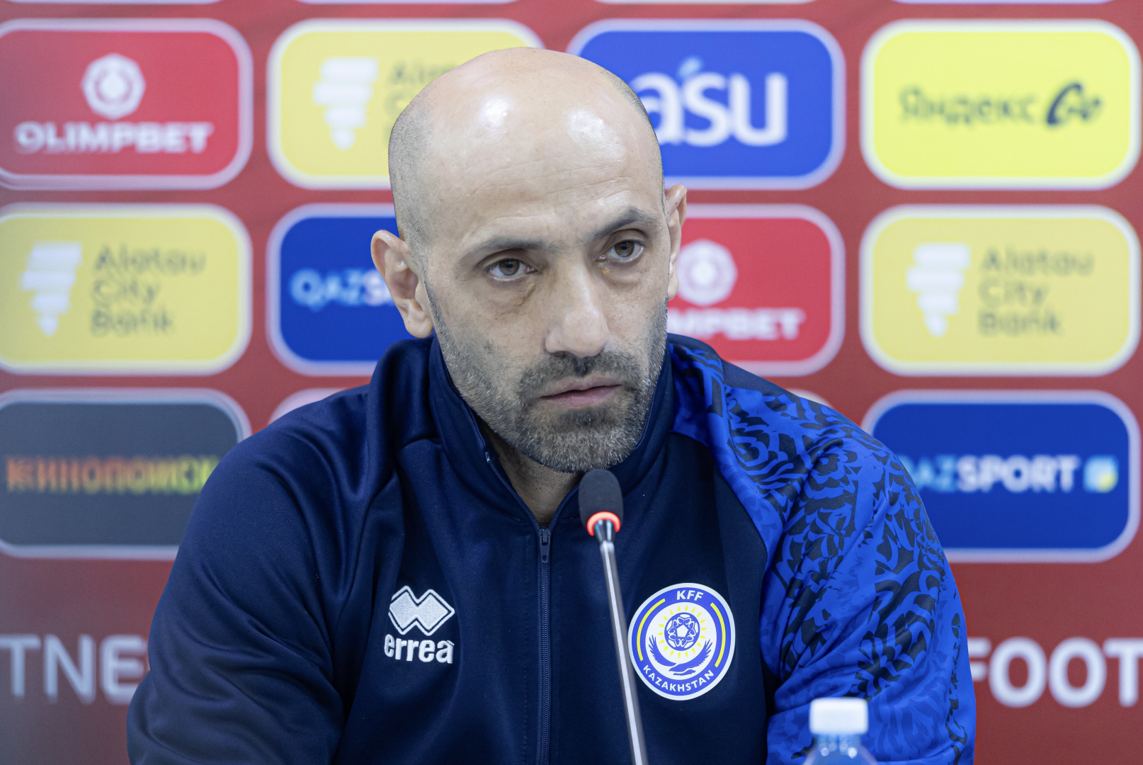 Главный тренер сборной Казахстана написал заявление об отставке после 0:6