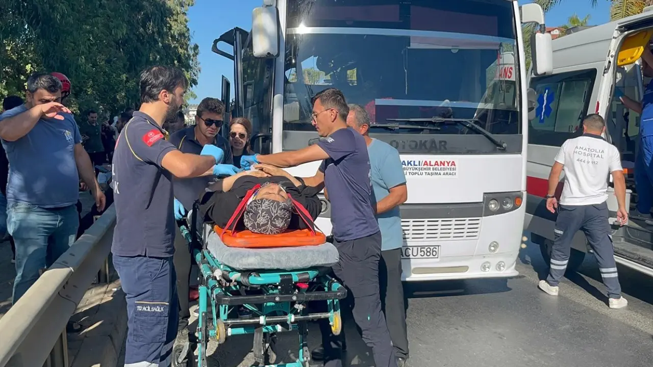 В Турции 15 человек пострадали в ДТП с туристическим автобусом