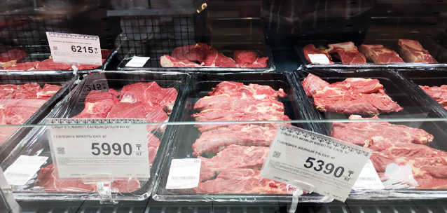 Говядина по тарифу коммуналки: кто сможет себе позволить питаться мясом