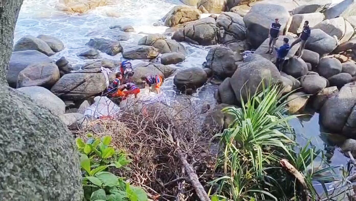 Мужчина поехал с братьями на отдых в Таиланд и был унесен волнами у них на глазах