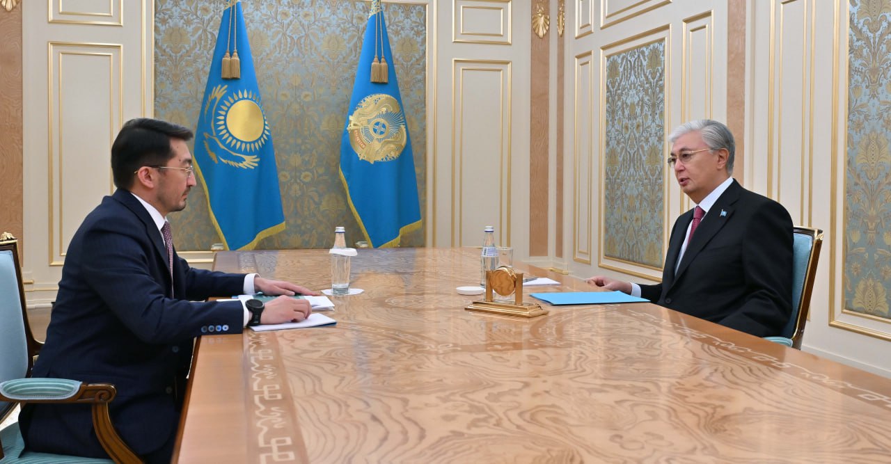 Токаев принял вновь назначенного заместителя премьер-министра – министра ИИ и цифрового развития Жаслана Мадиева