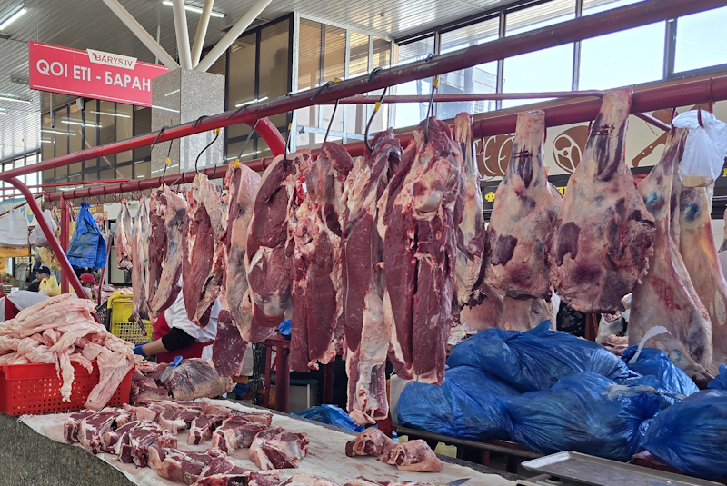 Фейки о зараженном мясе опровергли в Казахстане