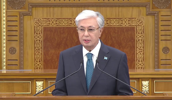 Президент начал выступление в рамках ежегодного Послания народу Казахстана