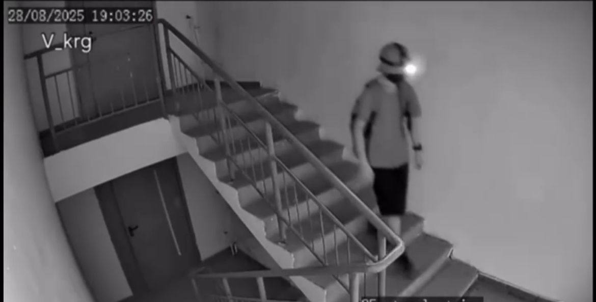 В Караганде полиция разыскивает подростка, устроившего опасные игры на крыше