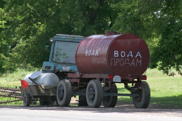 Потери воды в некоторых каналах достигают 50-60% - президент