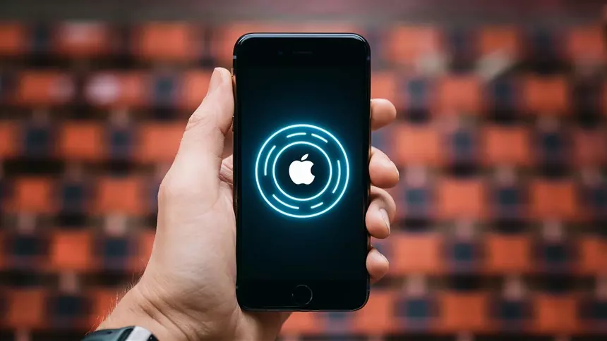 Во Франции началось расследование против Apple из-за записей Siri