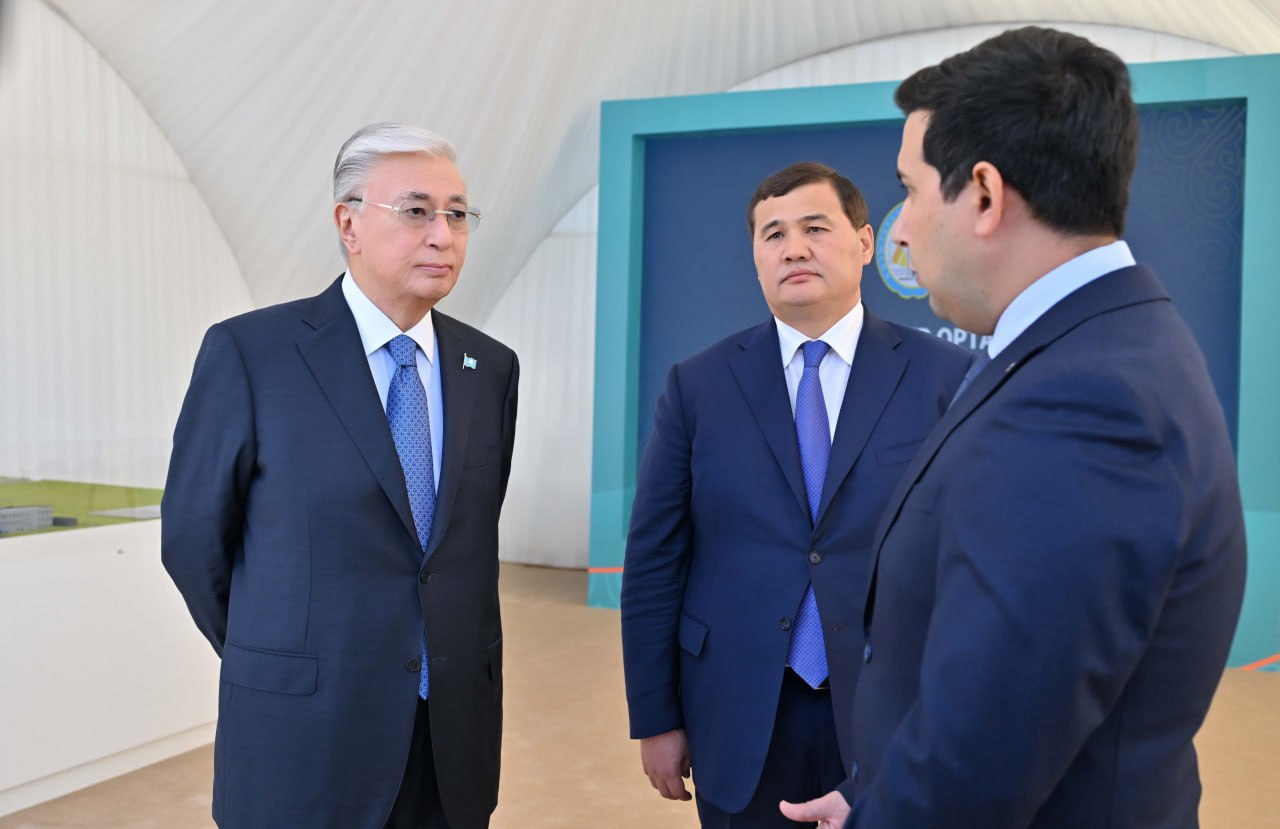 Касым-Жомарт Токаев посетил новую ТЭЦ