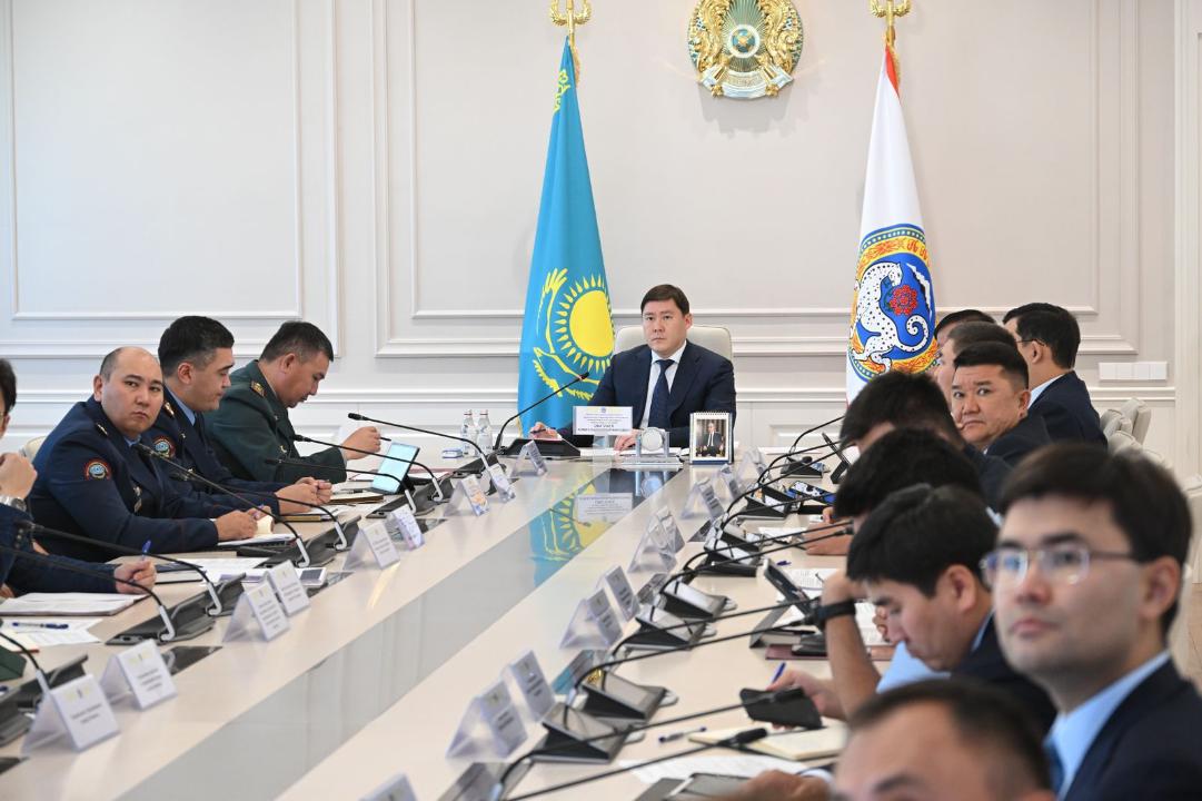 Заместитель акима Алматы Алмасхан Сматлаев провёл заседание комиссии по чрезвычайным ситуациям