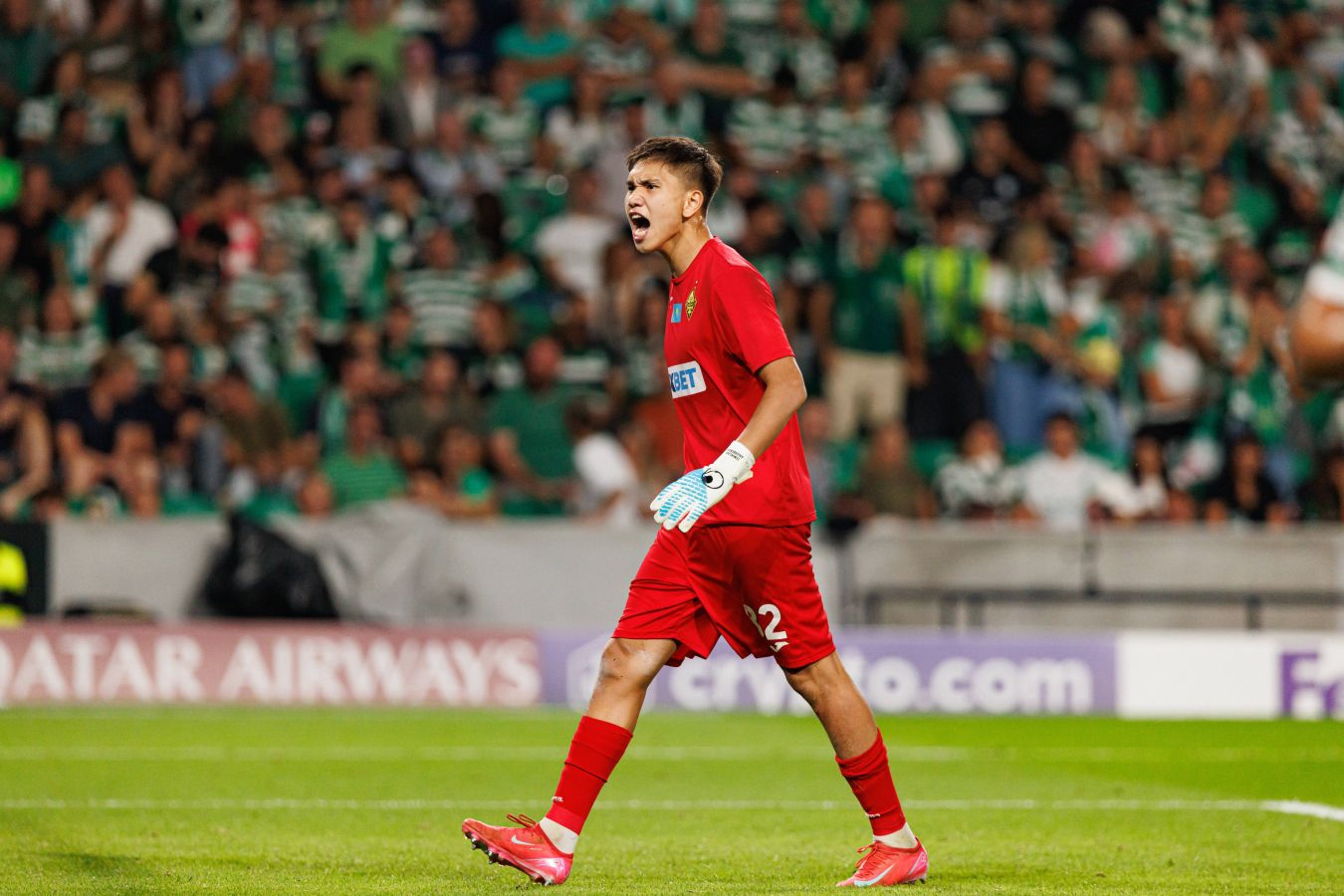 Обнаружены редкие кадры с юным Шерханом Калмурзой