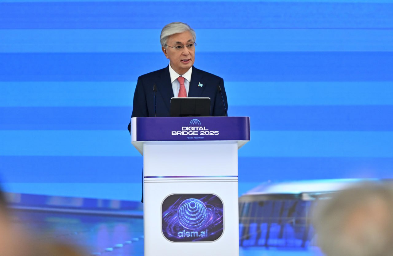 Мы должны помнить, что искусственный интеллект может имитировать разум, но не может чувствовать - Токаев