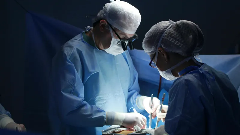 Операции по трансплантации станут дешевле в Казахстане