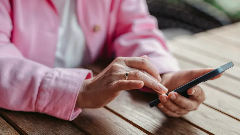 Казахстанец нажился на миллионы, сдавая SIM-карты в аренду, но ему не повезло