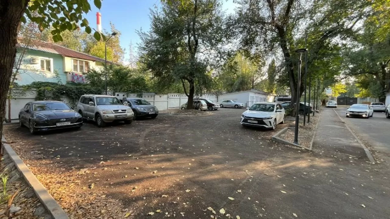 До конца года в Алматы вырастет число платных парковочных мест с 18 до 30 тысяч