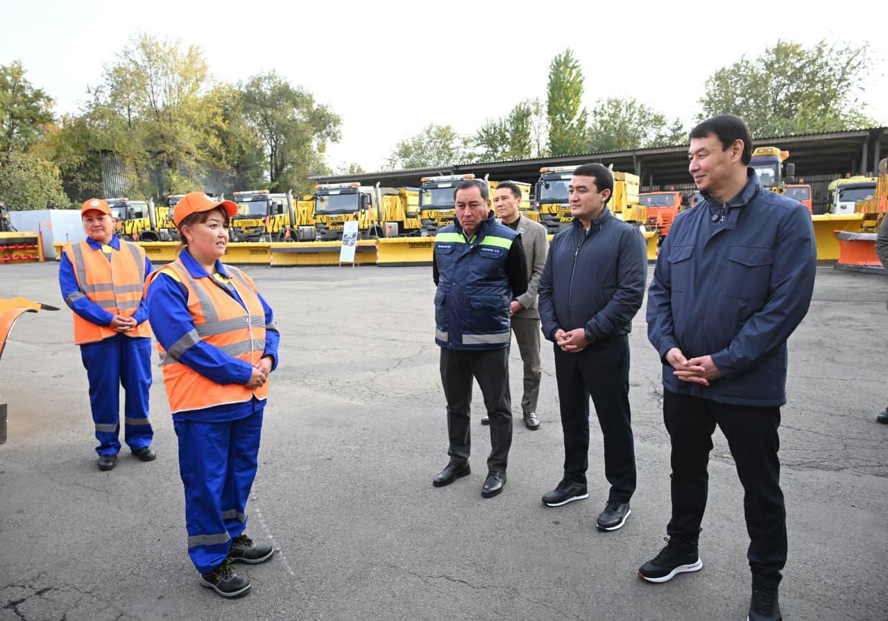 Дархан Сатыбалды поручил расширить объемы уборки и благоустройства Алматы в 2026 году