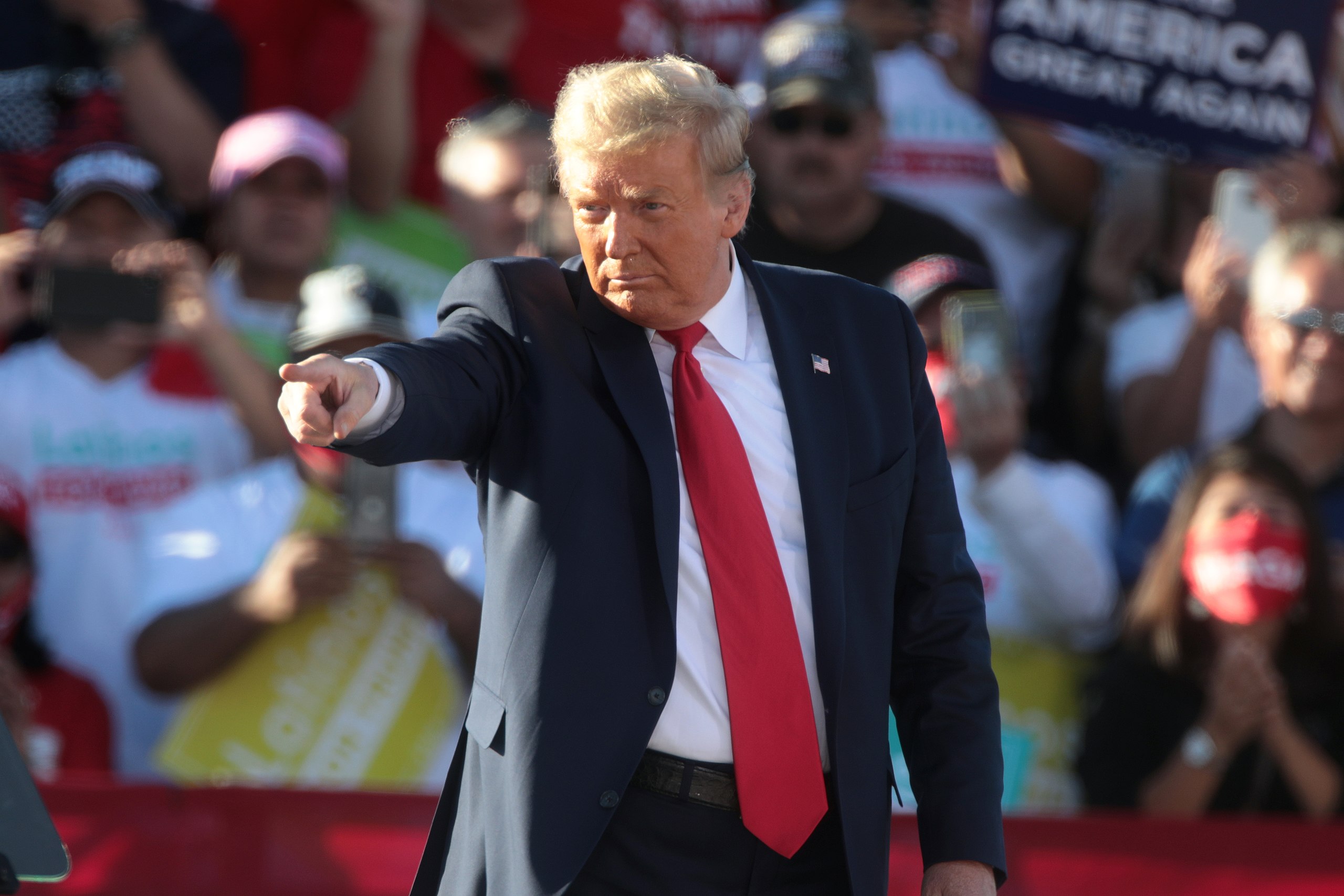 Администрация Трампа пытается снизить ущерб от шатдауна