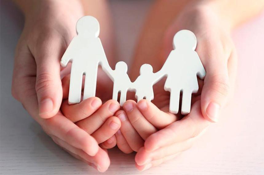 Демократия без насилия: Сергей Коновалов о настоящих ценностях гражданского общества