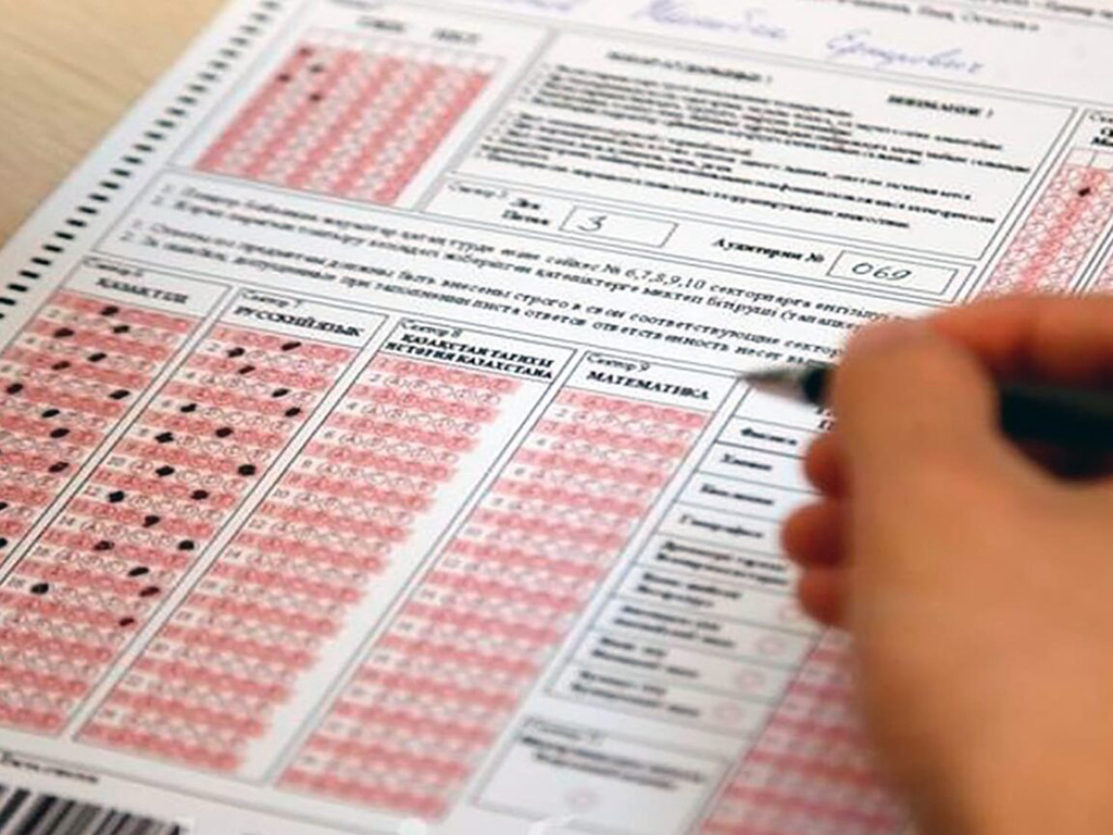 За миллион тенге павлодарка обещала помочь с ЕНТ