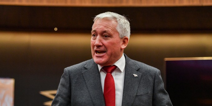 Главный тренер "Барыса" отказался учить казахский язык